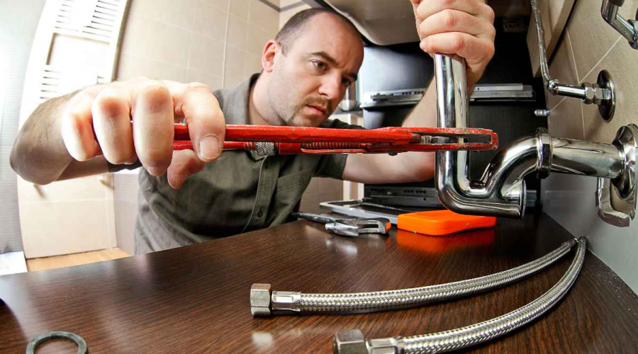 Insights from Bay-Valley Painting: Understanding Surfactant Leaching