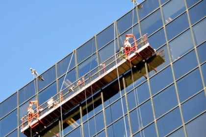 Top Benefits of Swing Stage Rentals for Your Construction Projects